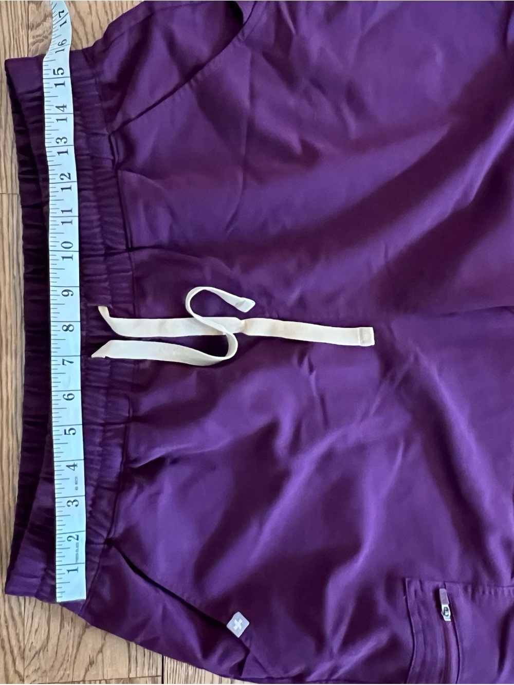 FIGS Technical Collection Top & Jogger Set in Plum XLP - Picture 8 of 11
